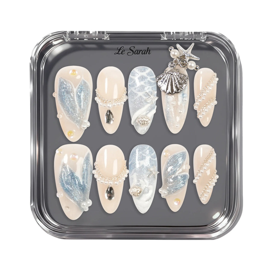 Silver Shell & Scale